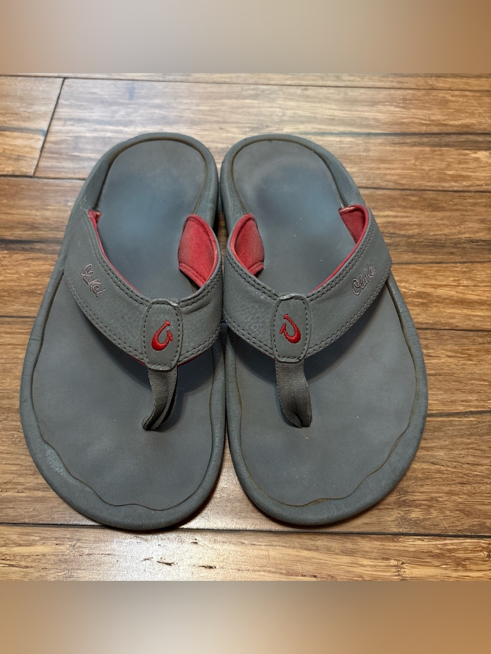 OluKai Ohana Flip Flops Sandals Charcoal Gray Mens Size US 11 - Beach Poolside